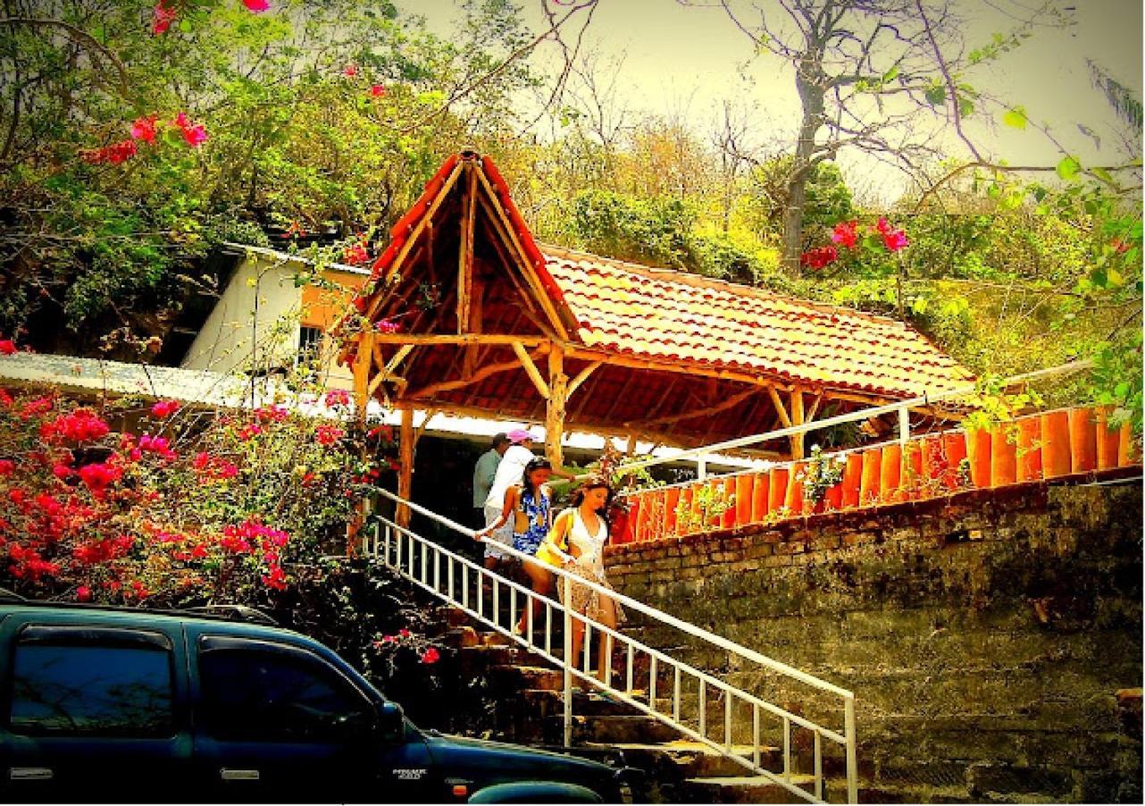 Hostel Tadeo San Juan Del Sur Exterior foto
